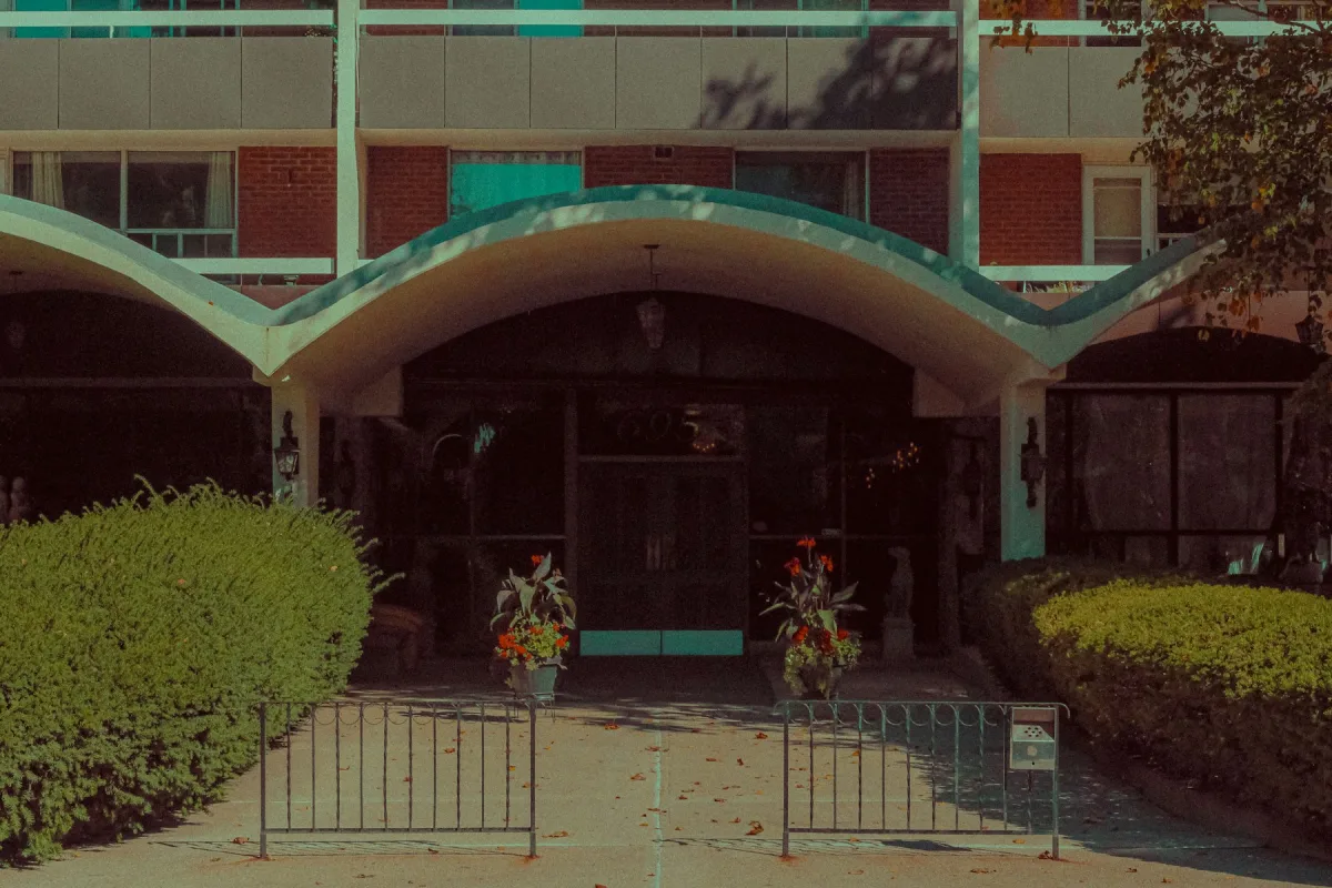 Apartman Giriş Kanopisi