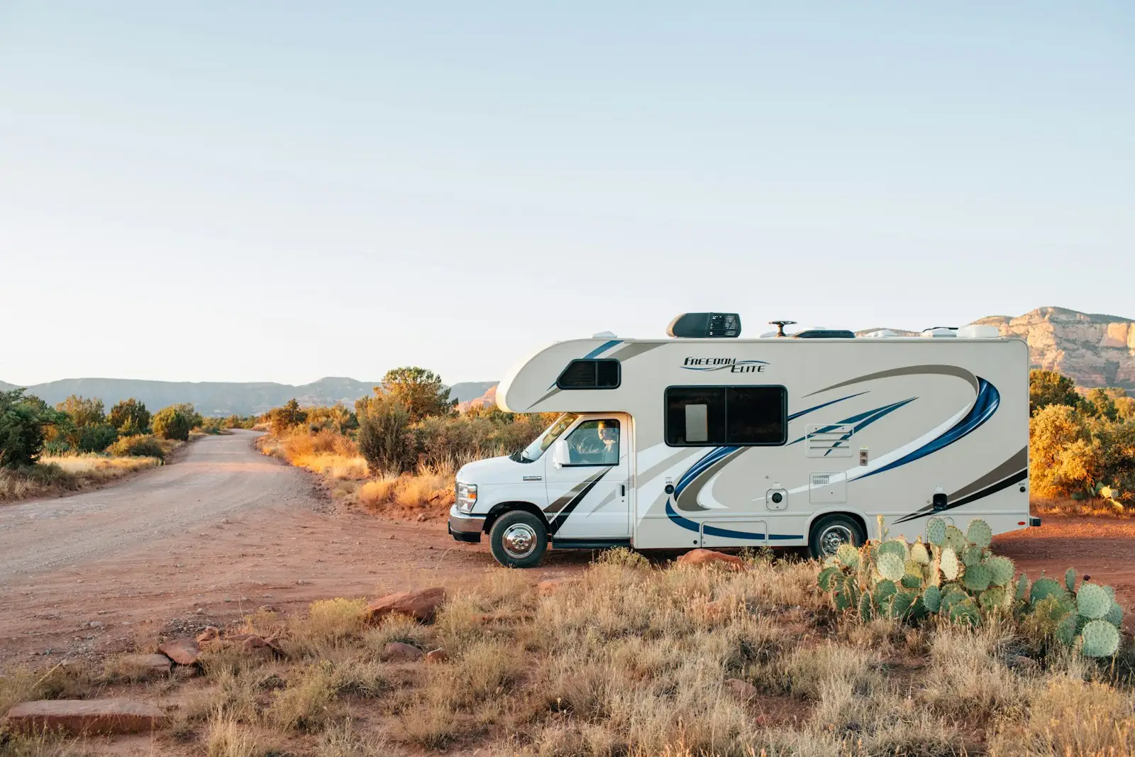4x4 Off-Road Motokaravan Dönüşümü
