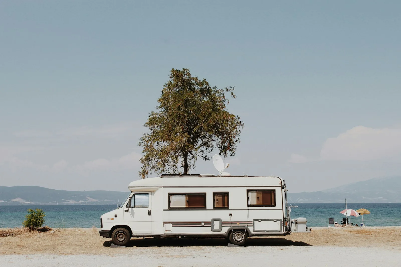 Aile Tipi Geniş Çekme Karavan